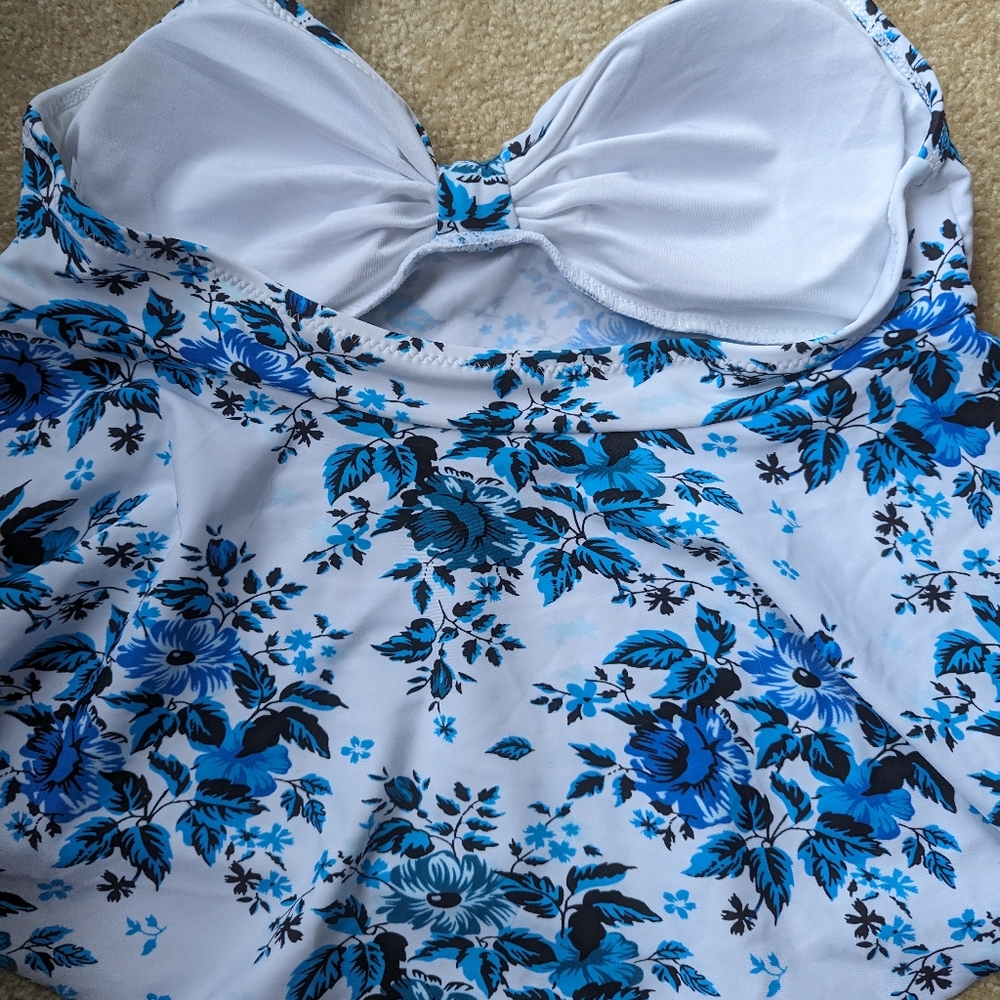 Cupshe bikini bathing suit size Medium - Picture 4 of 8